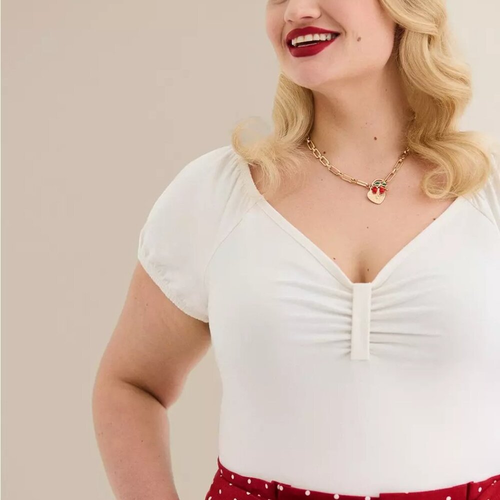 NWT Torrid Retro Chic Foxy Sweetheart Top - Picture 3 of 6